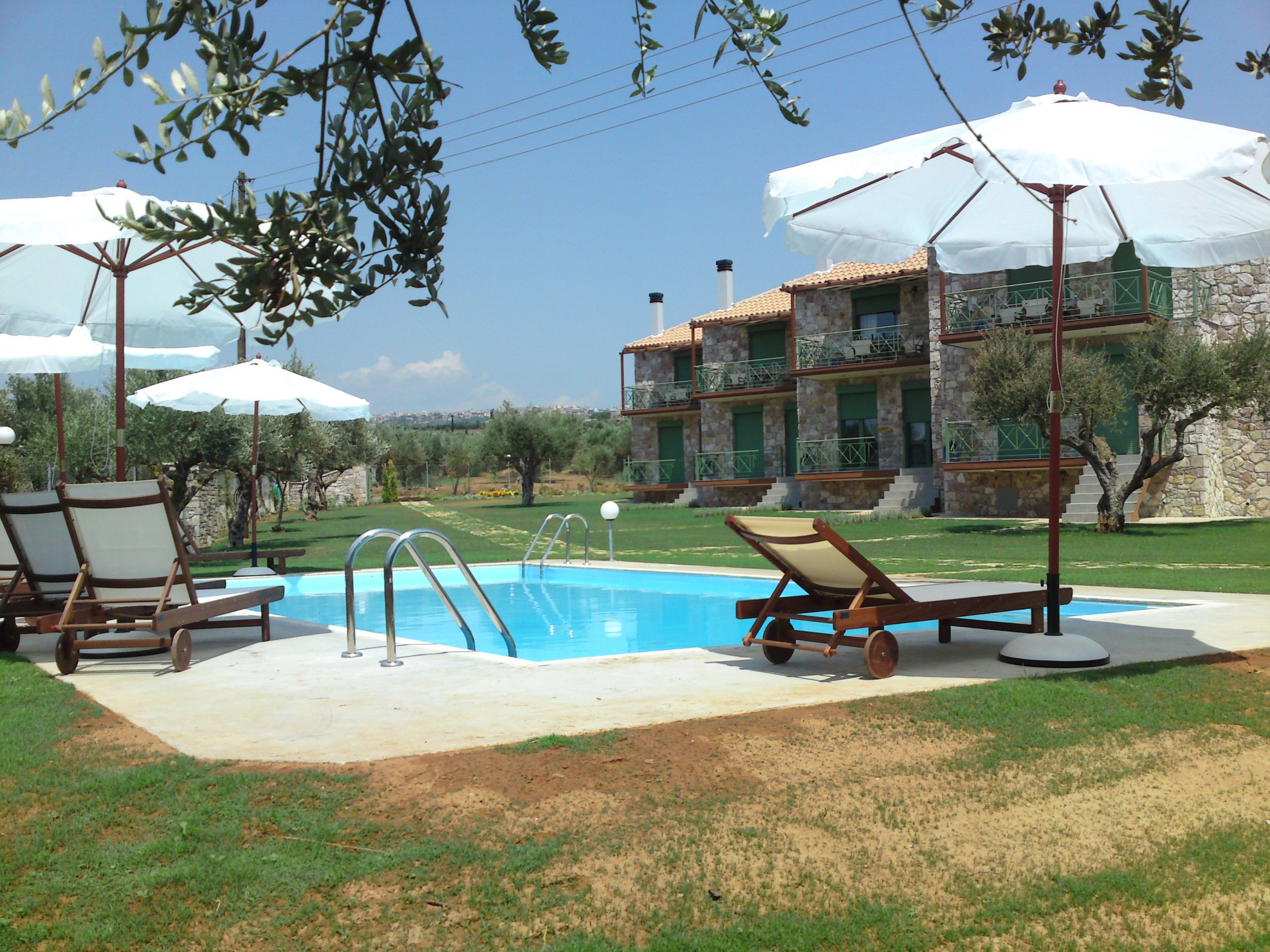 Outdoor swimming pool in Messinia